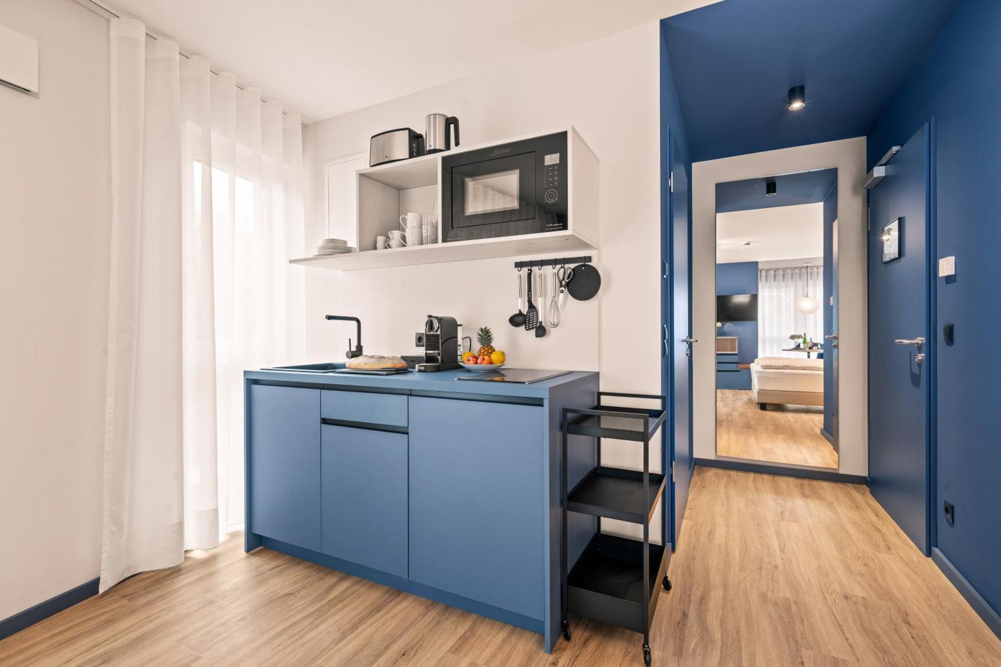 Motel42-Temporary Living Friedrichshafen Eksteriør billede